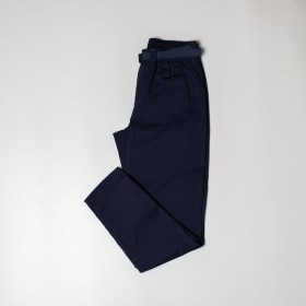 بنطلون كتان